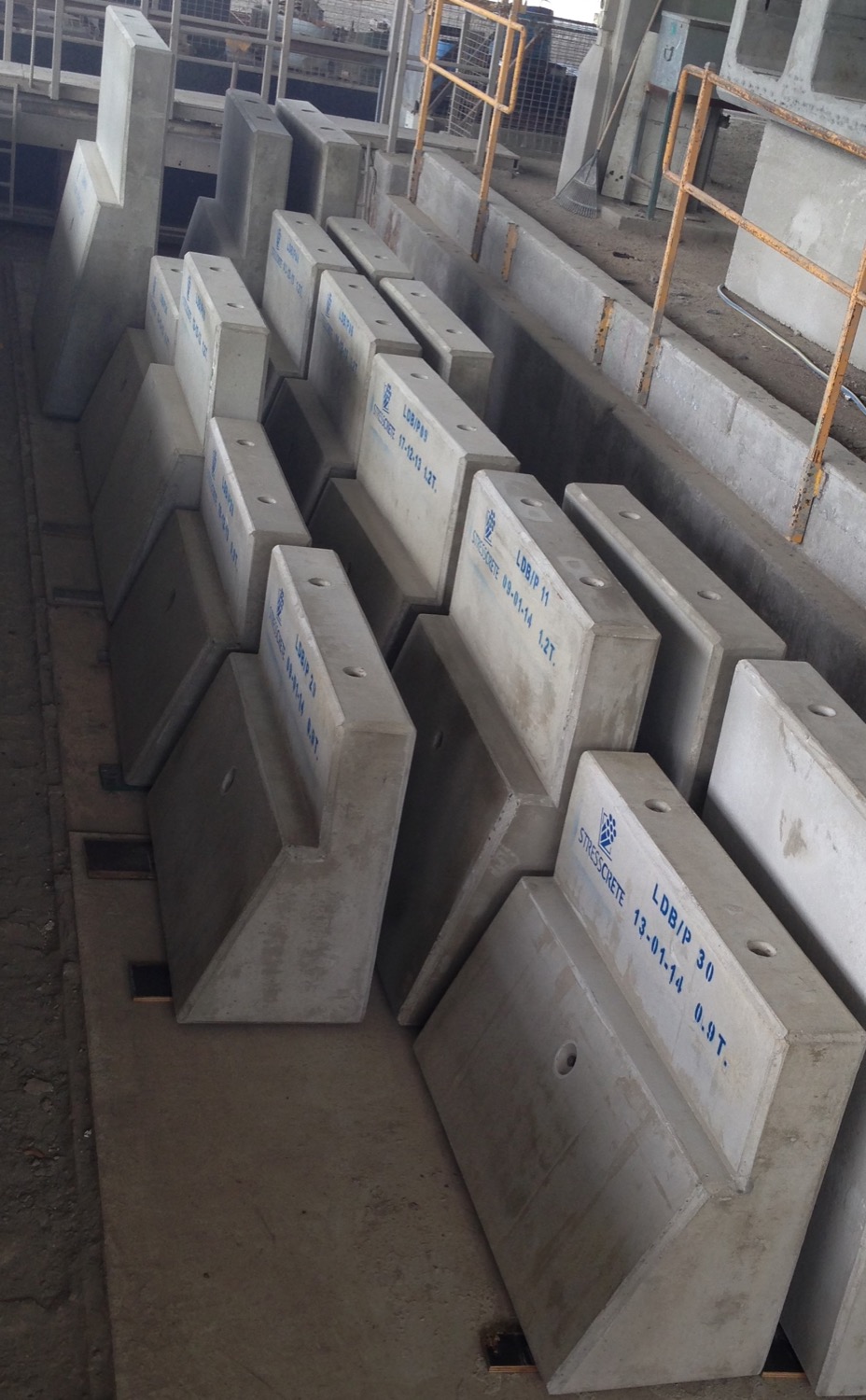 Box culvert plugs Culverts 3 - Stresscrete